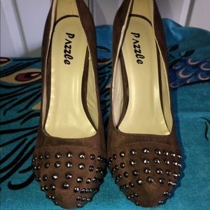 Brown pumps
